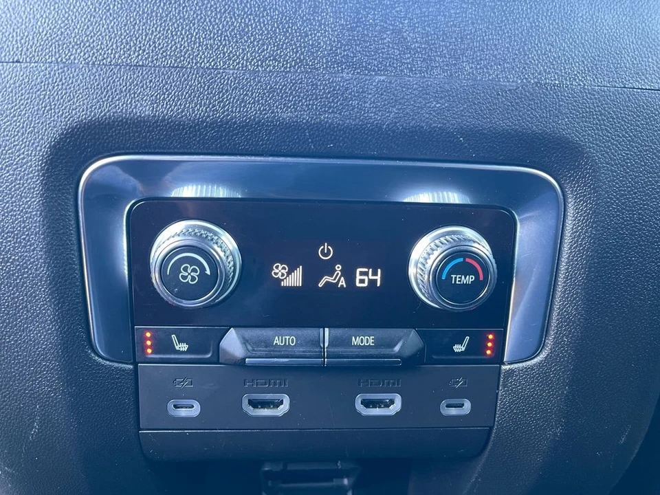 2023 GMC Yukon 5th Gen - Image 14 of 21