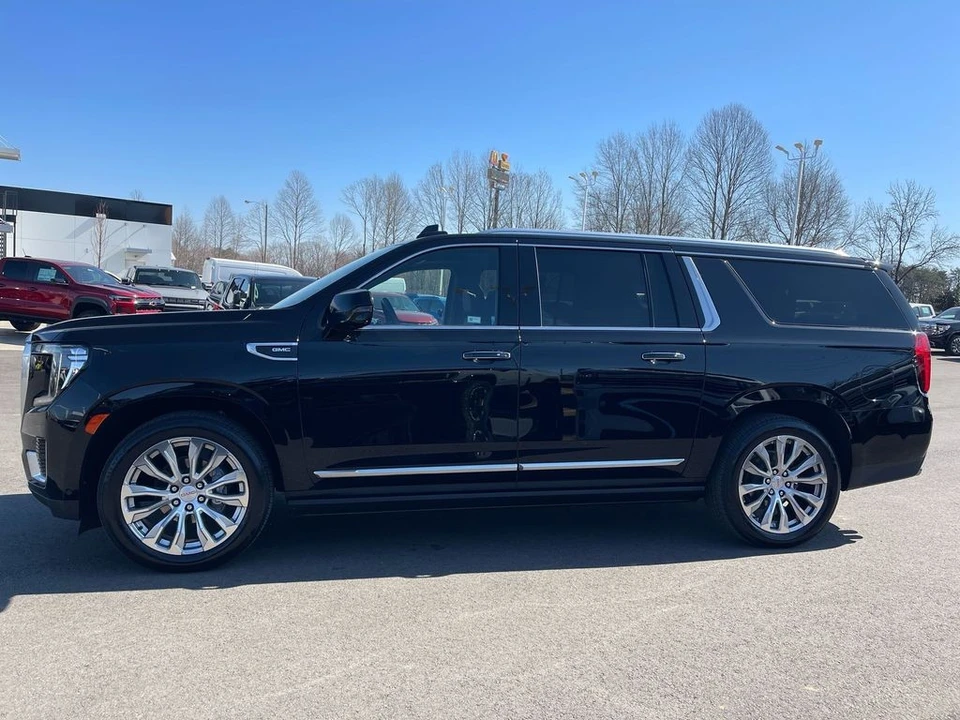 2023 GMC Yukon 5th Gen - Image 2 of 21
