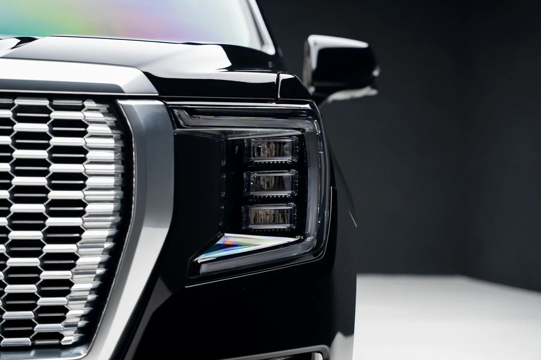 2023 GMC Yukon 5th Gen - Image 9 of 21