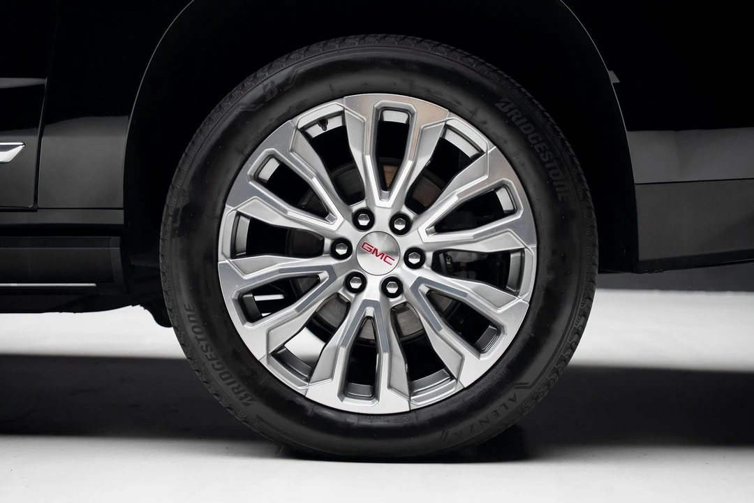 2023 GMC Yukon 5th Gen - Image 20 of 21
