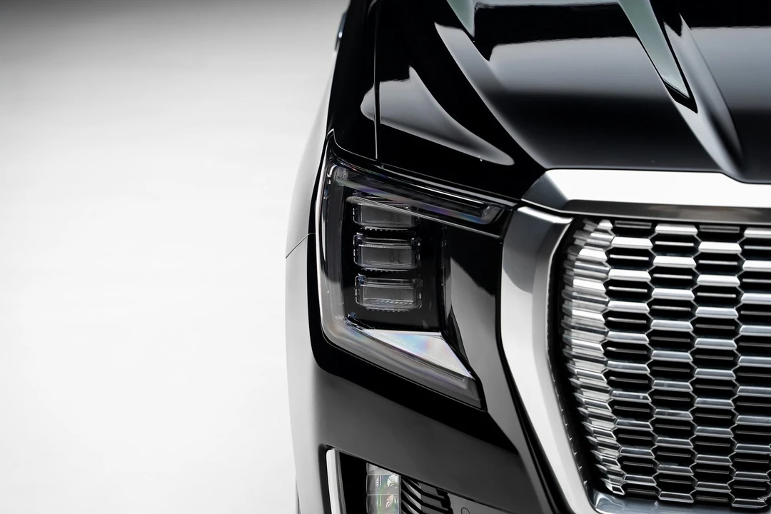 2023 GMC Yukon 5th Gen - Image 11 of 21