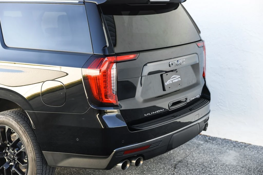 2023 GMC Yukon 5th Gen - Image 18 of 21
