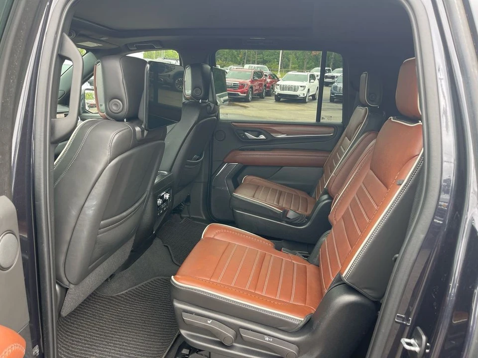 2023 GMC Yukon 5th Gen - Image 12 of 21