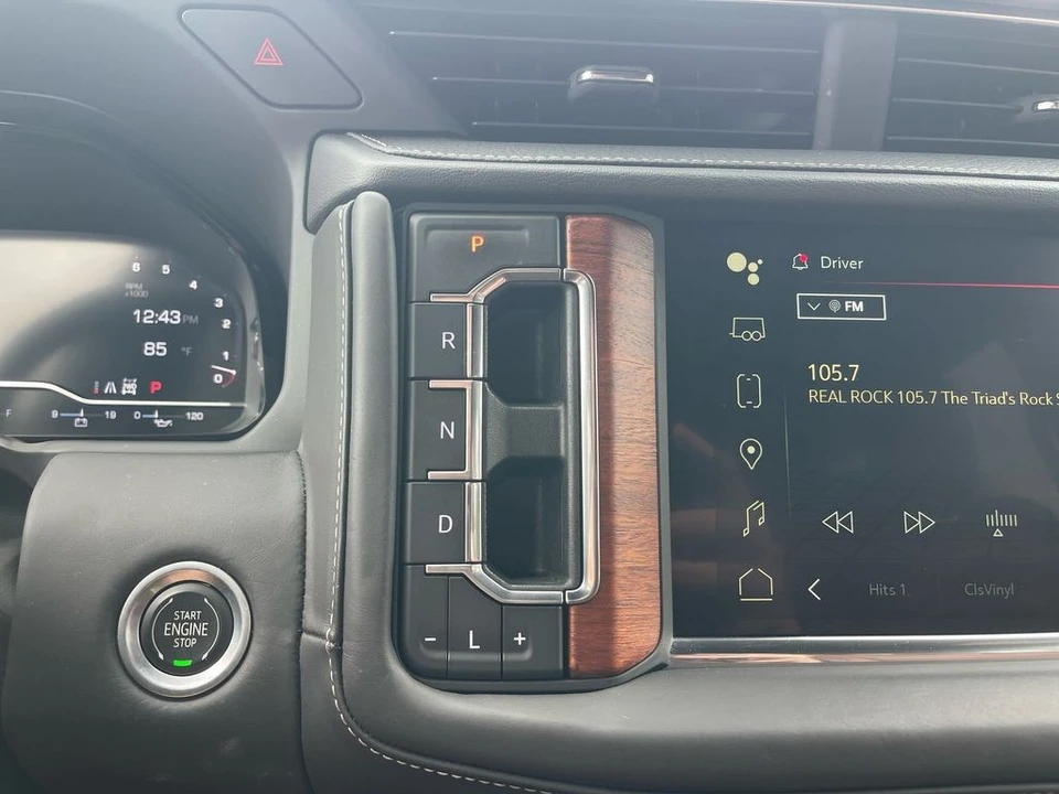 2023 GMC Yukon 5th Gen - Image 19 of 21