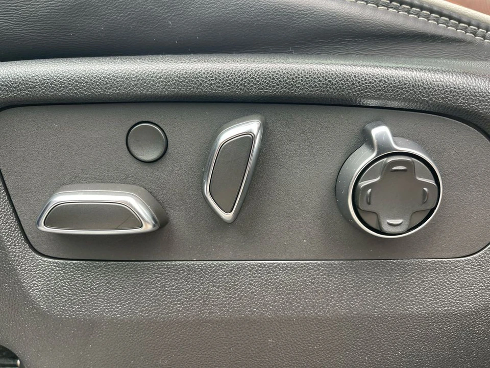 2023 GMC Yukon 5th Gen - Image 9 of 12
