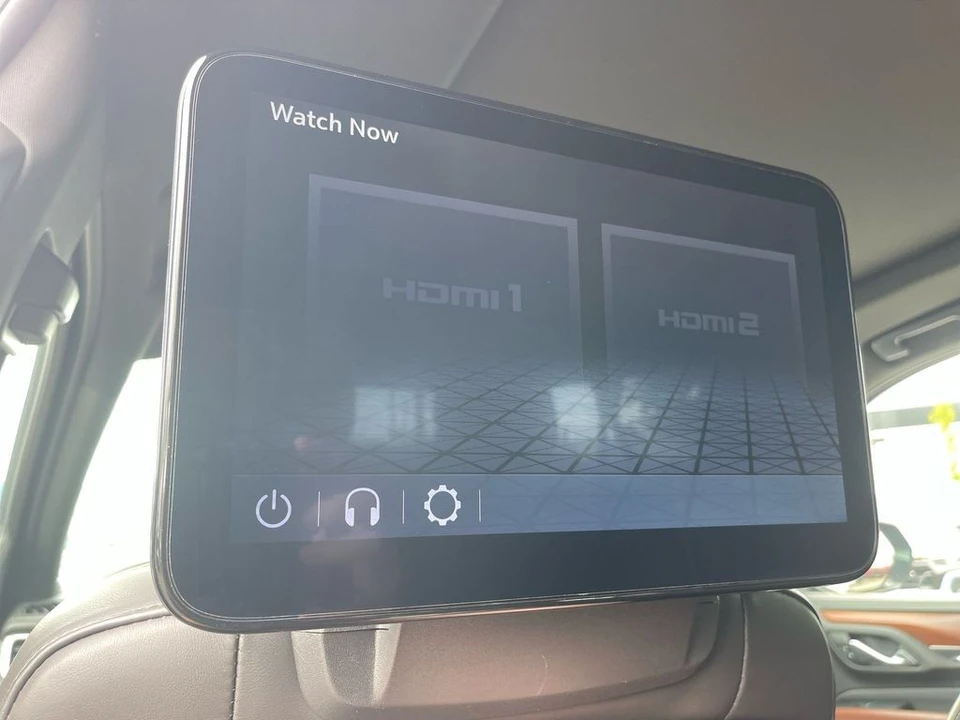 2023 GMC Yukon 5th Gen - Image 14 of 21