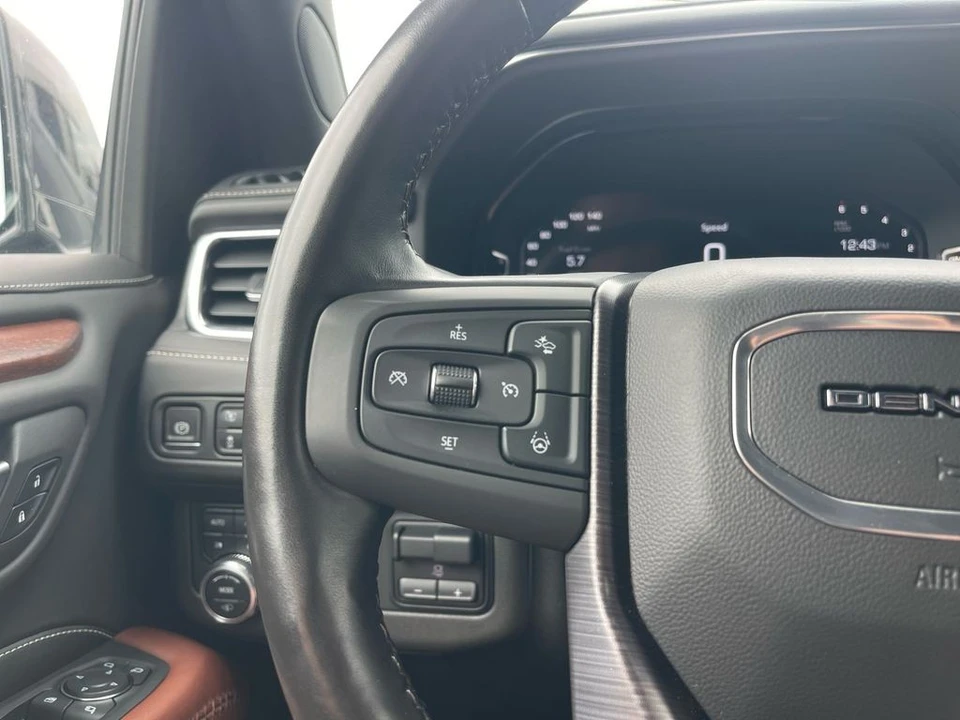 2023 GMC Yukon 5th Gen - Image 17 of 21
