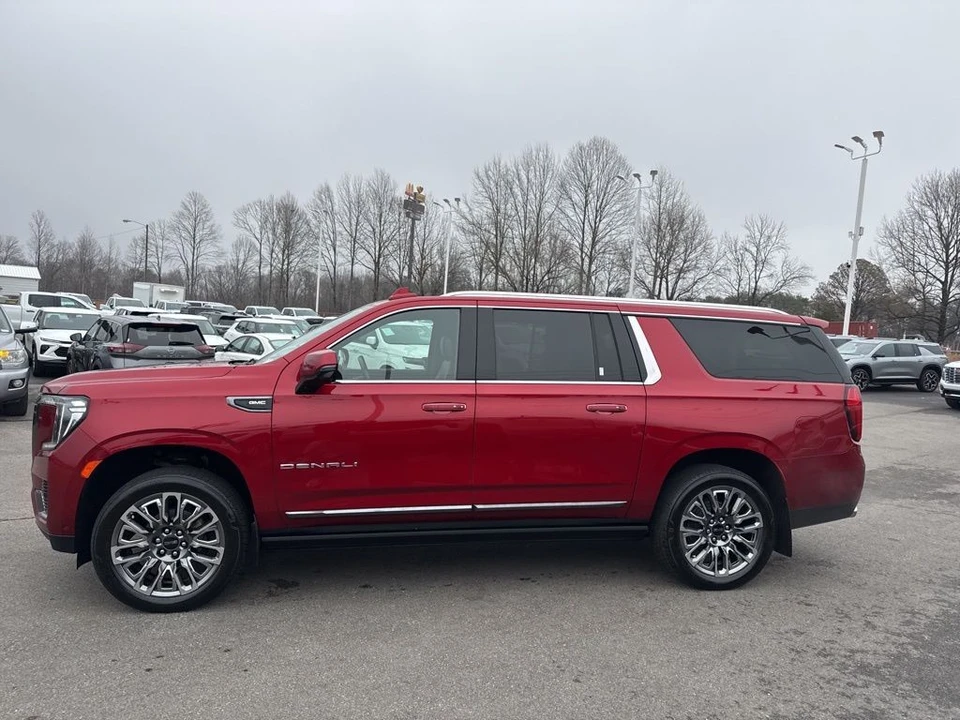 2023 GMC Yukon 5th Gen - Image 2 of 21