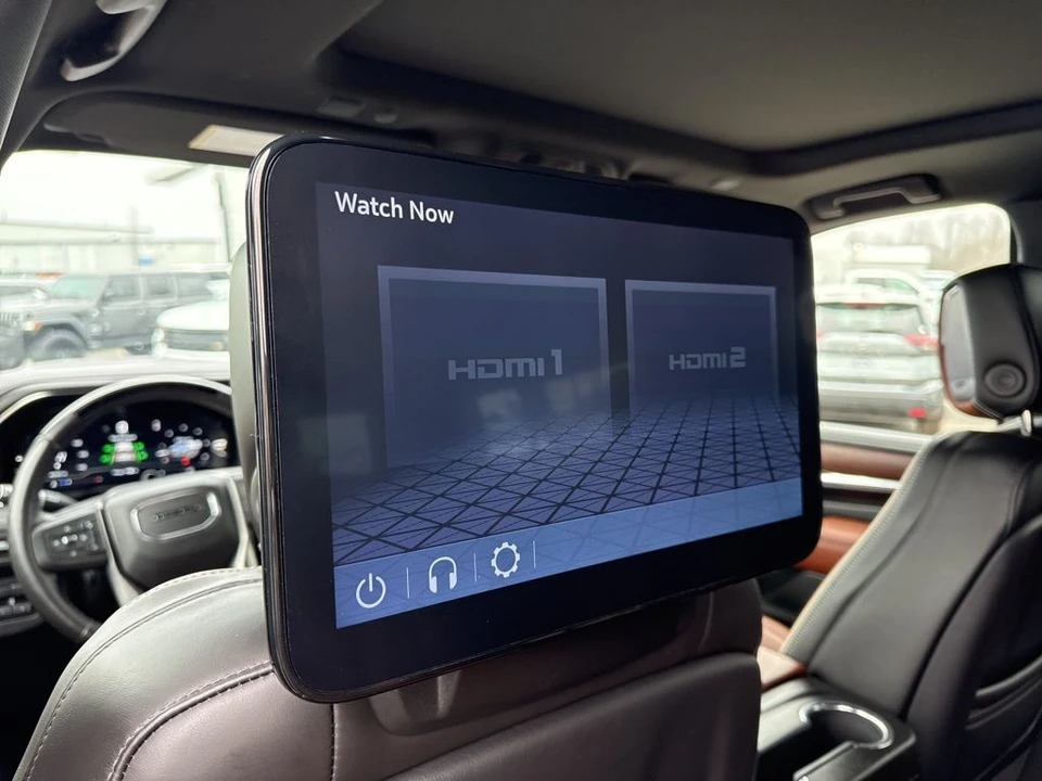 2023 GMC Yukon 5th Gen - Image 15 of 21