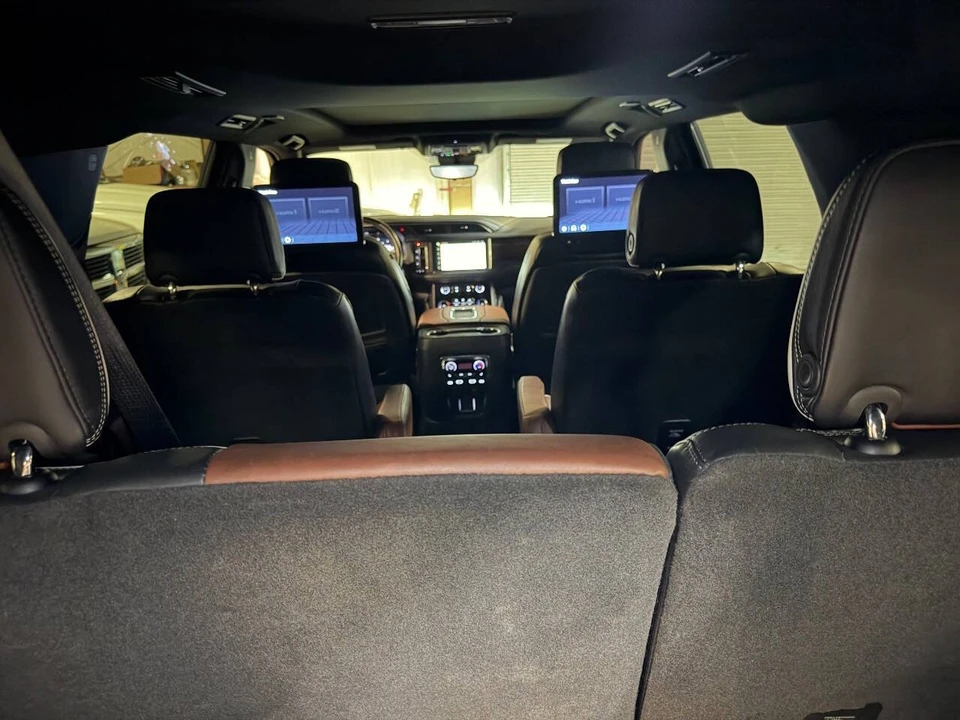2023 GMC Yukon 5th Gen - Image 11 of 12