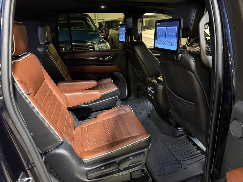 2023 GMC Yukon 5th Gen - Image 12 of 12