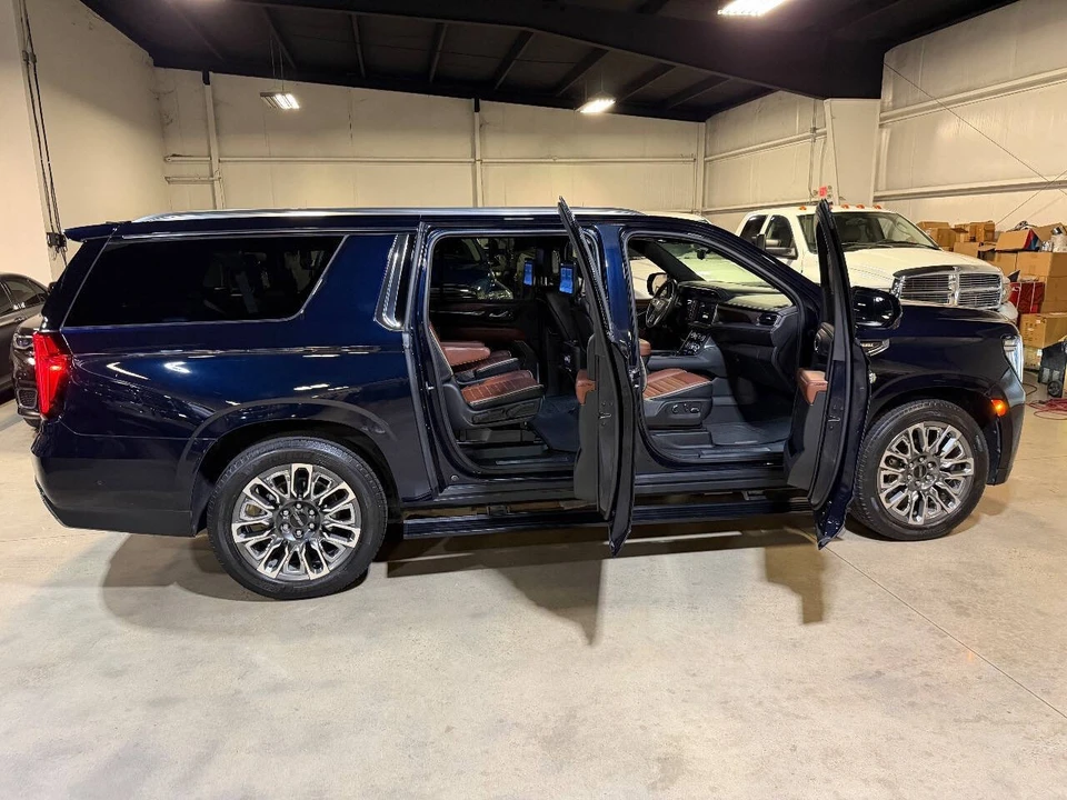 2023 GMC Yukon 5th Gen - Image 3 of 12