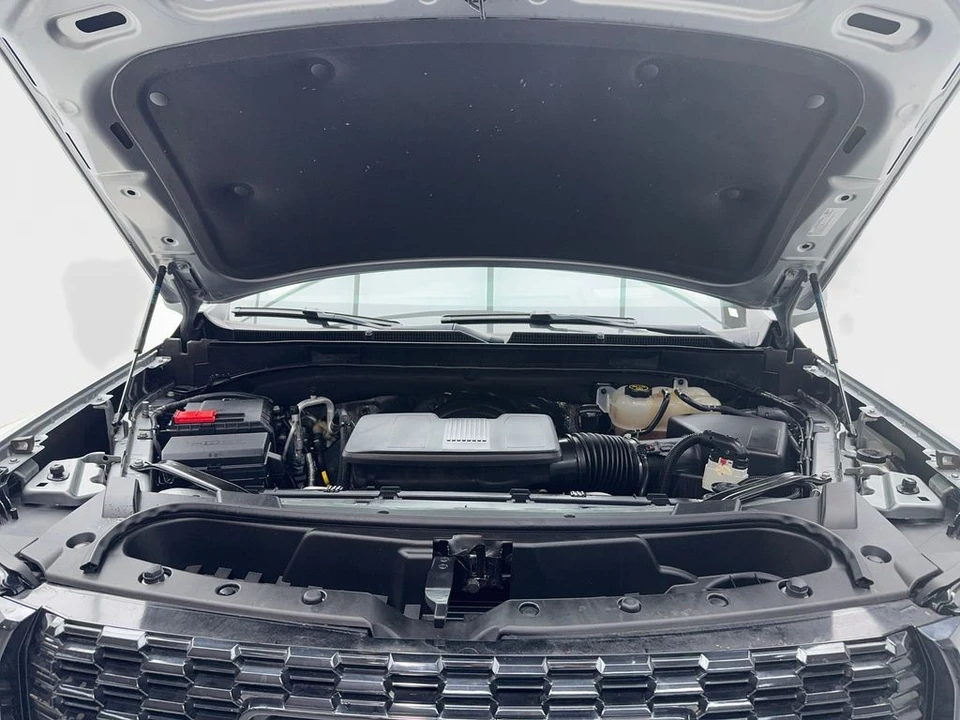 2023 GMC Yukon 5th Gen - Image 11 of 21