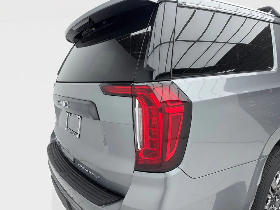 2023 GMC Yukon 5th Gen - Image 7 of 21