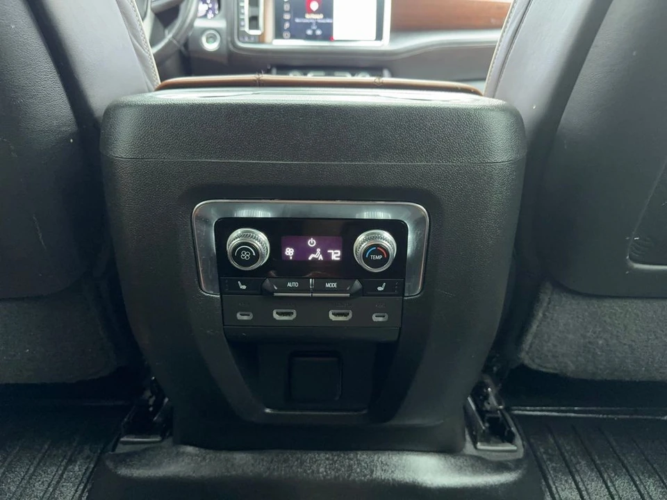 2023 GMC Yukon 5th Gen - Image 19 of 21