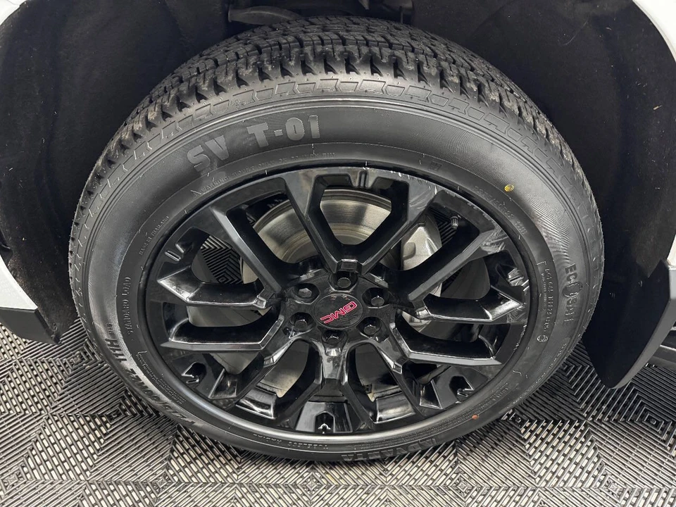 2023 GMC Yukon 5th Gen - Image 19 of 21