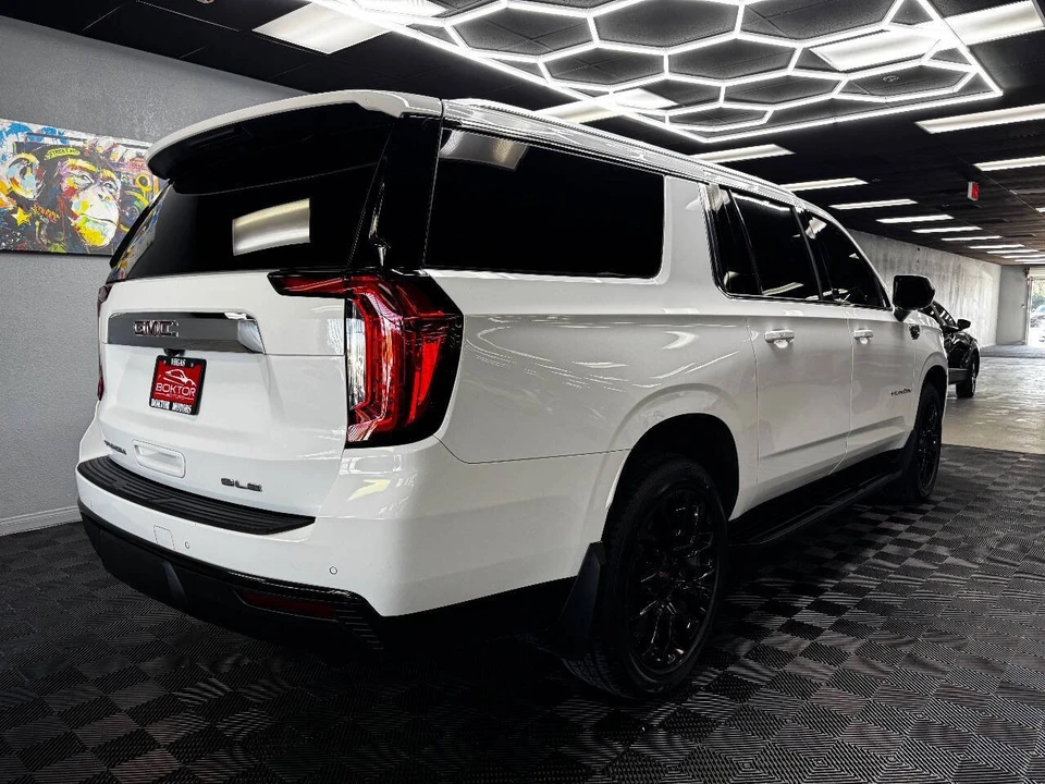 2023 GMC Yukon 5th Gen - Image 12 of 12