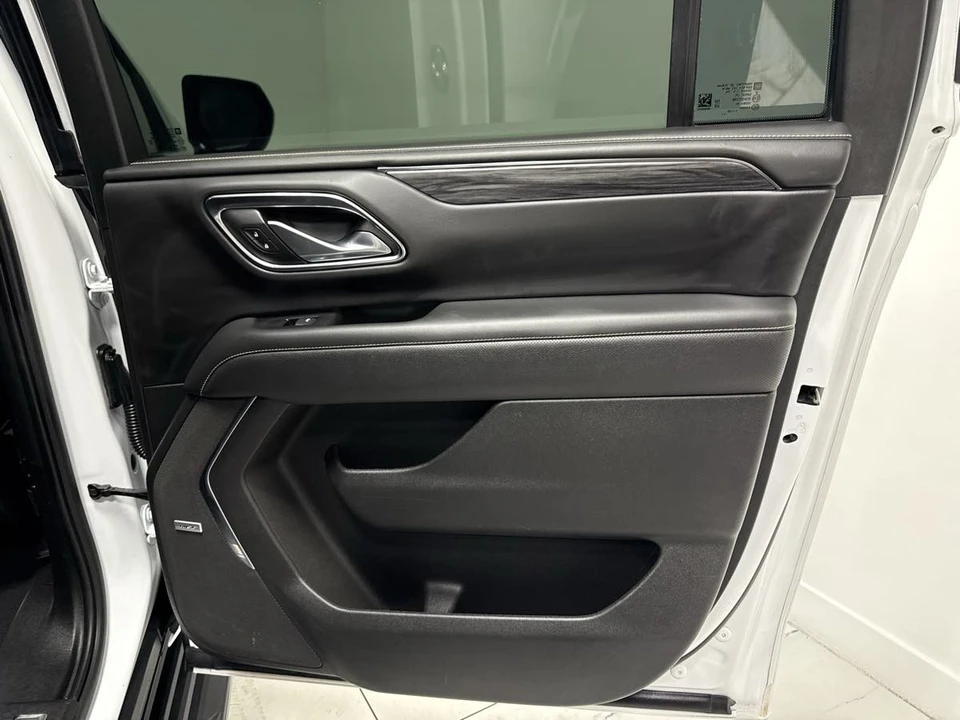 2023 GMC Yukon 5th Gen - Image 20 of 21