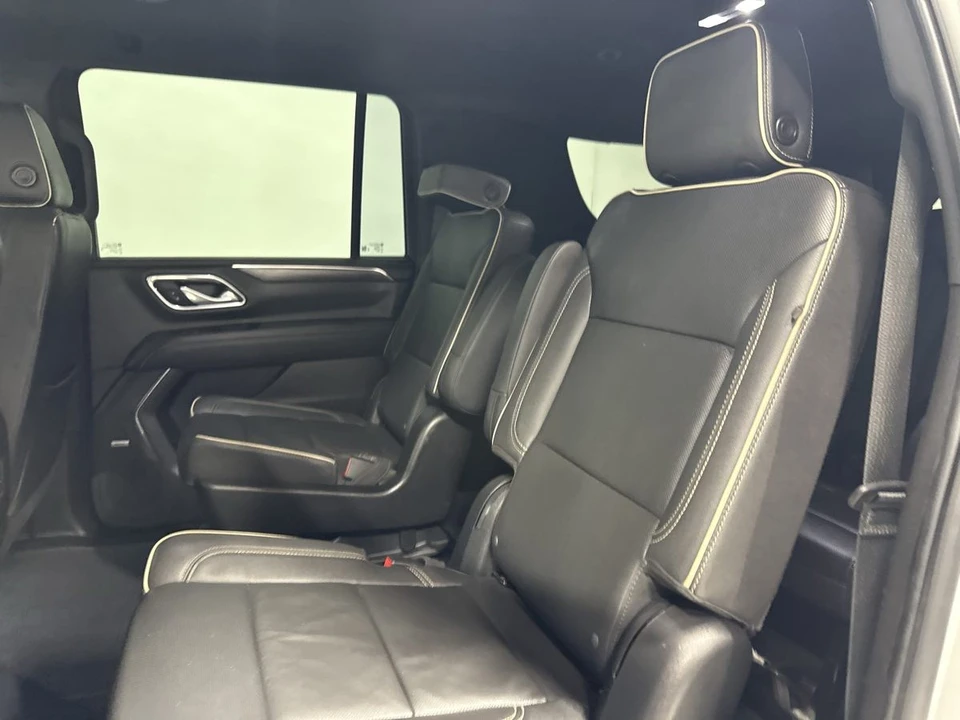 2023 GMC Yukon 5th Gen - Image 17 of 21