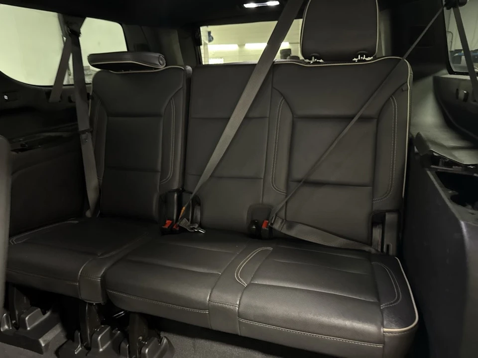 2023 GMC Yukon 5th Gen - Image 19 of 21