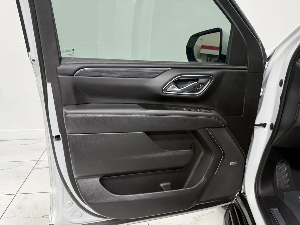 2023 GMC Yukon 5th Gen - Image 9 of 21