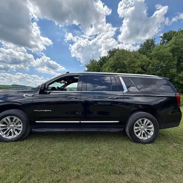 2023 GMC Yukon XL SLT Sport Utility 4D
