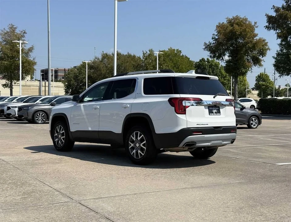 2023 GMC Acadia - Image 4 of 9