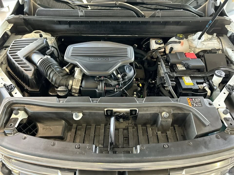 2023 GMC Acadia - Image 2 of 16
