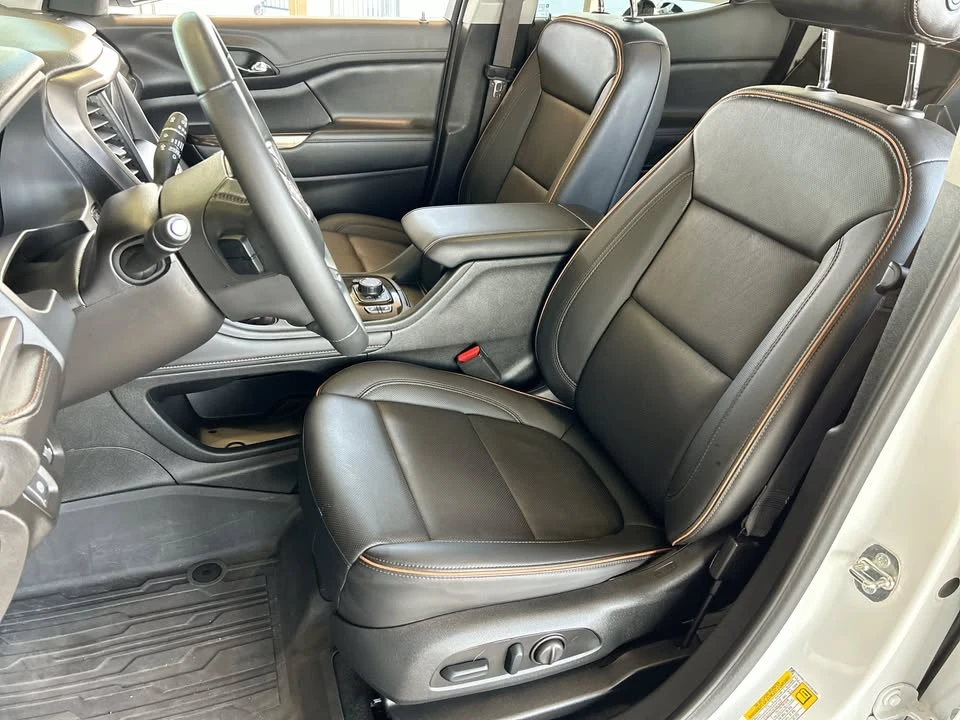 2023 GMC Acadia - Image 13 of 16