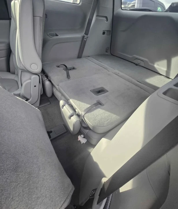 2023 GMC Acadia - Image 8 of 19