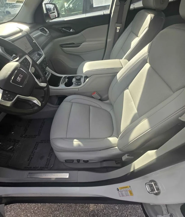 2023 GMC Acadia - Image 11 of 19