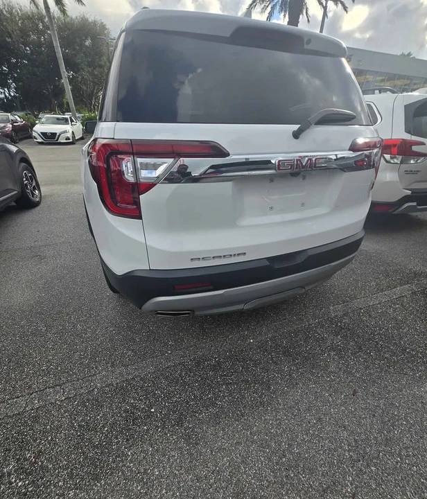 2023 GMC Acadia - Image 7 of 19