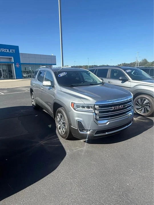 2023 GMC Acadia - Image 2 of 9