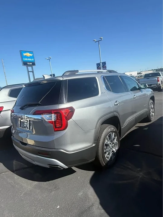 2023 GMC Acadia - Image 3 of 9