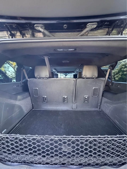 2023 Cadillac Escalade 5th Gen - Image 8 of 10