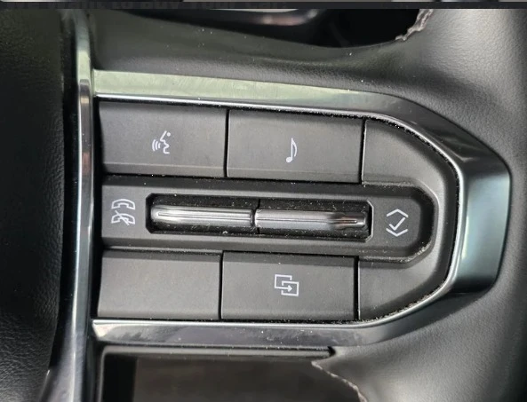 2023 GMC Canyon - Image 8 of 10