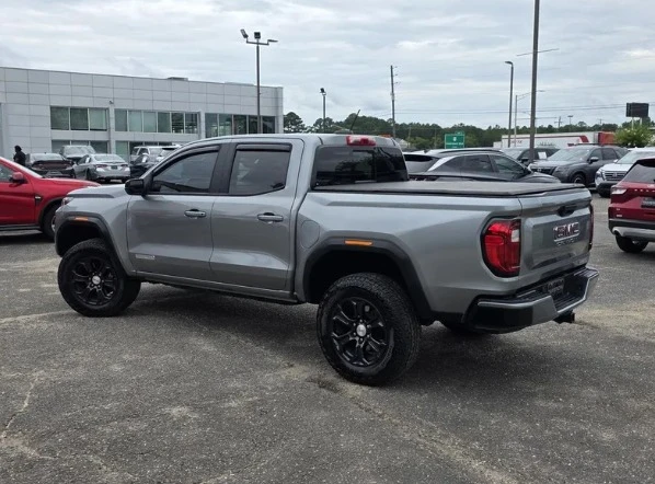 2023 GMC Canyon - Image 3 of 10