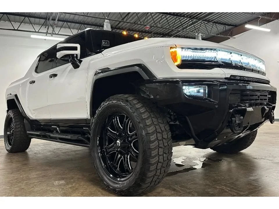 2023 GMC Hummer EV - Image 4 of 20