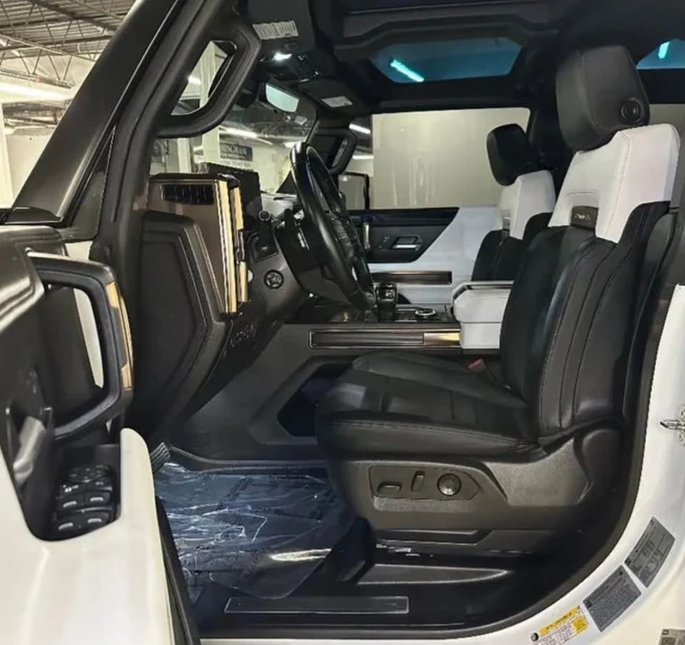 2023 GMC Hummer EV - Image 17 of 20