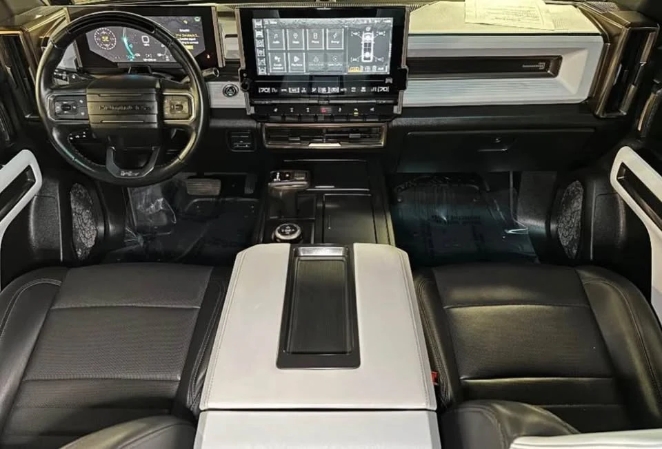 2023 GMC Hummer EV - Image 19 of 20