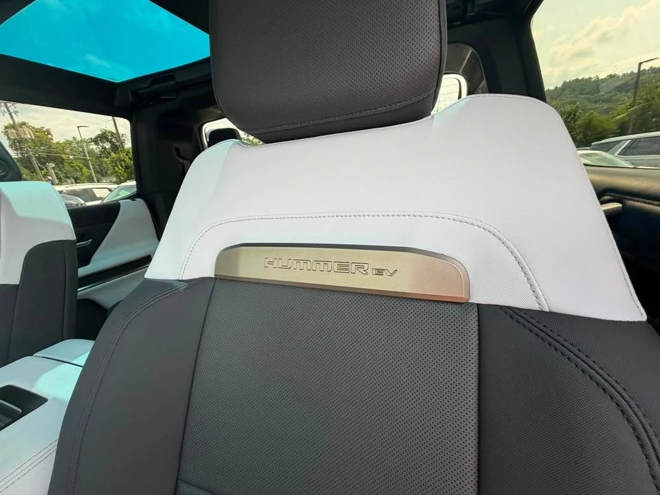 2023 GMC Hummer EV - Image 6 of 20