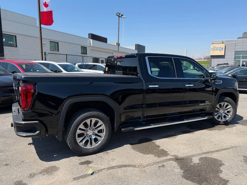 2023 GMC Sierra 5th Gen - Image 5 of 17