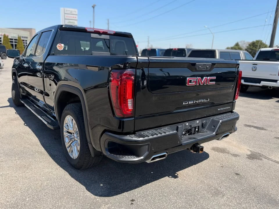 2023 GMC Sierra 5th Gen - Image 3 of 17