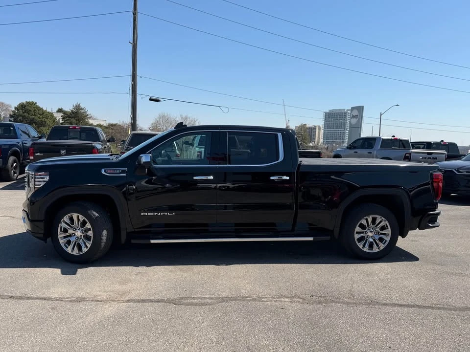 2023 GMC Sierra 5th Gen - Image 2 of 17