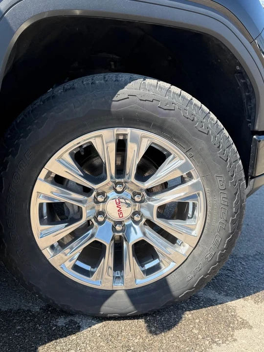 2023 GMC Sierra 5th Gen - Image 8 of 17