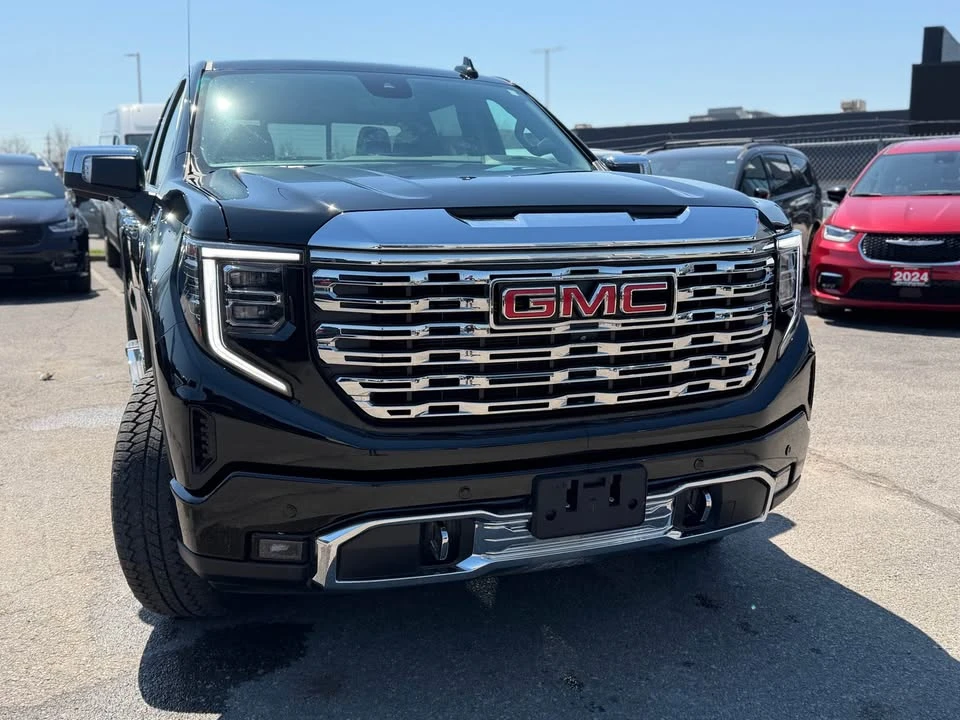 2023 GMC Sierra 5th Gen - Image 7 of 17