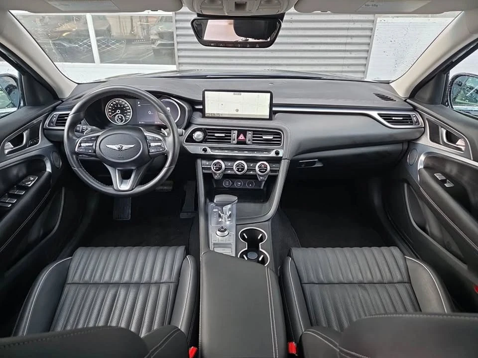 2023 Genesis G70 - Image 10 of 11