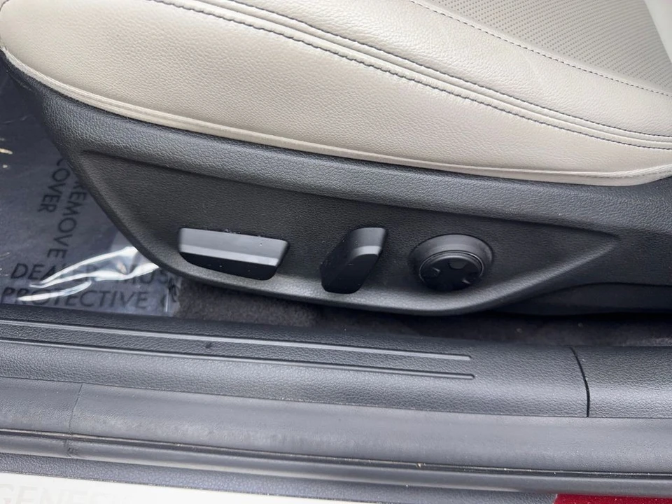 2023 Genesis G70 - Image 31 of 31