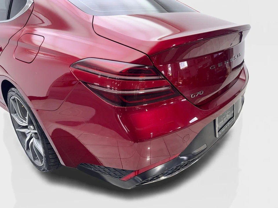 2023 Genesis G70 - Image 19 of 31