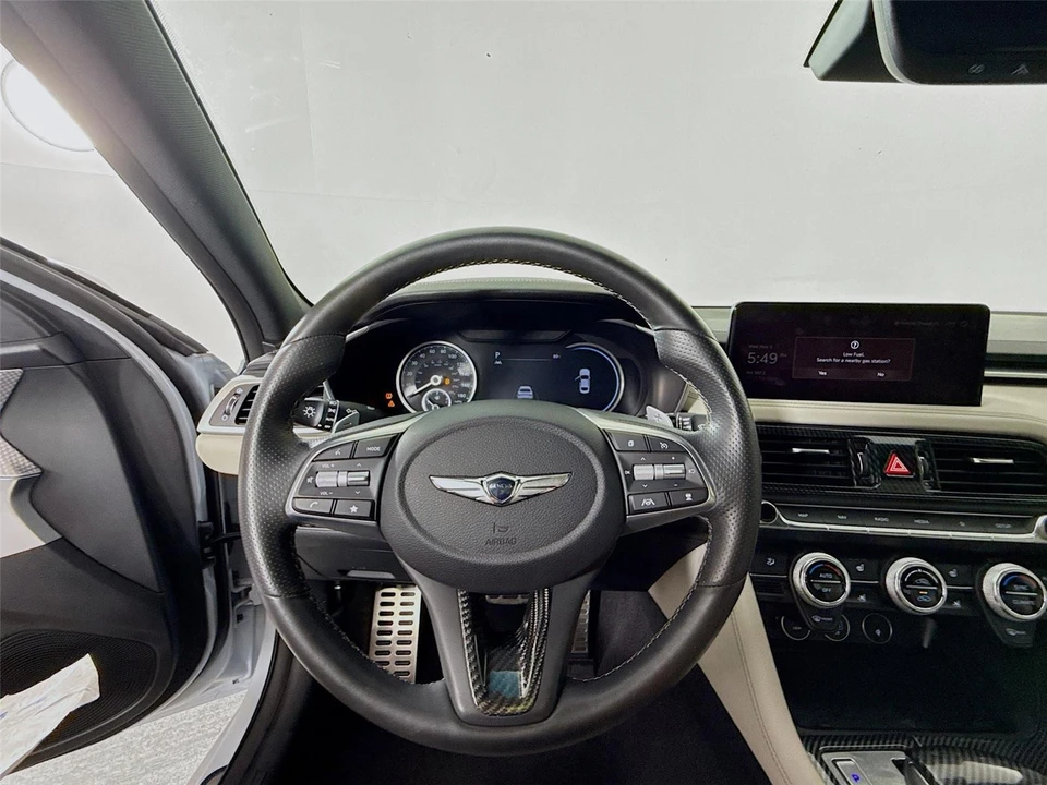 2023 Genesis G70 - Image 8 of 15